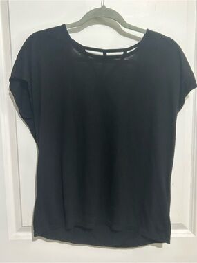 Yoga & Activewear 3 Shirt Bundle Size M